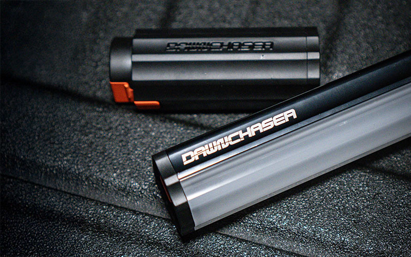 Wireless camp light removable battery